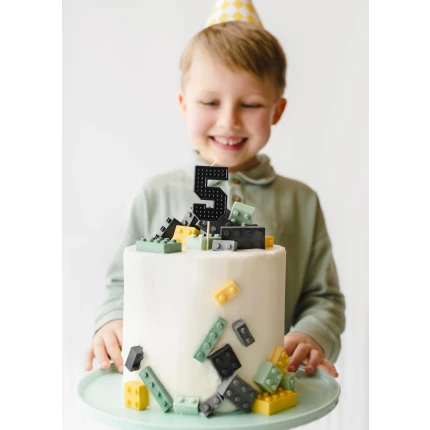 Juoda gimtadienio žvakutė "5"